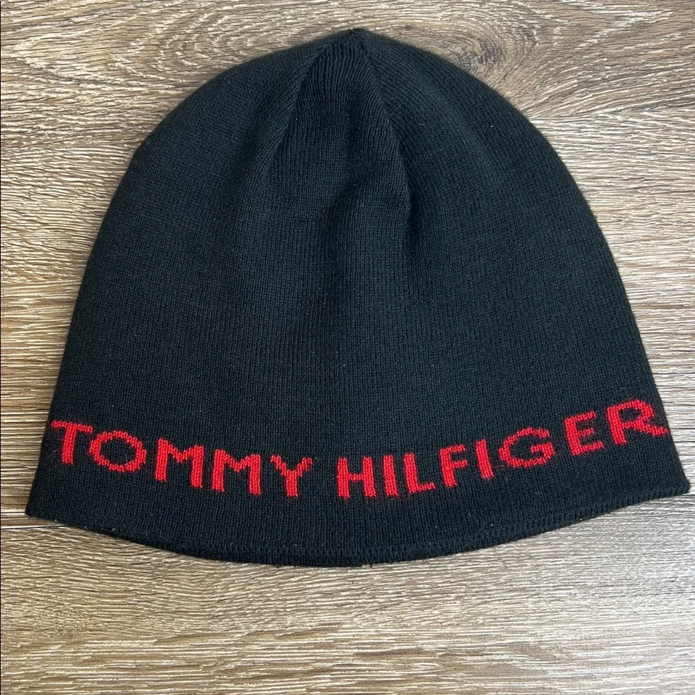 Tommy Hilfiger Reversible Knit Beanie & Scarf Set Black Red Logo Flag Hat OS